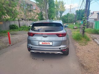 2020 Kia Sportage IV Рестайлинг, серый, 2600000 рублей, вид 4