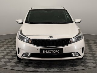 2019 Kia Cerato III Рестайлинг (Classic), белый, 1430000 рублей, вид 2