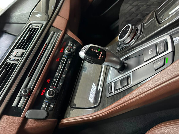 2011 BMW 5 серии 523i VI (F10/F11/F07), белый - вид 16