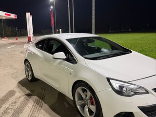 2012 Opel Astra GTC J Рестайлинг, белый, 855000 рублей, вид 1