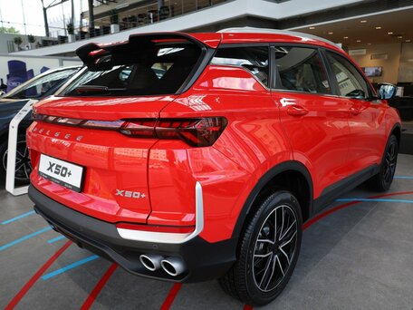 2026 Belgee X50+, красный, 2679990 рублей, вид 4