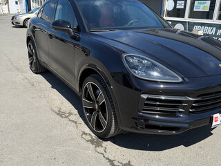 2020 Porsche Cayenne Coupé III, чёрный, 8799000 рублей, вид 3