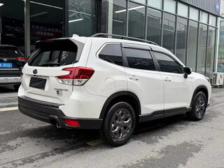 2023 Subaru Forester V Рестайлинг, белый, 2900001 рублей, вид 4