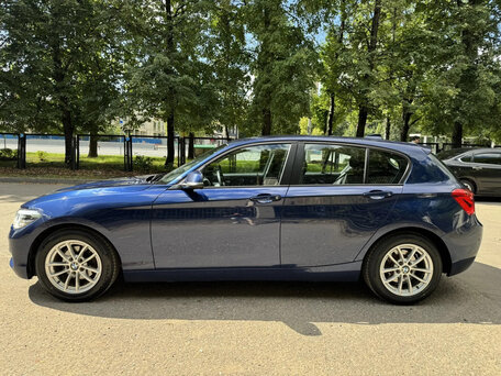 2018 BMW 1 серии 118i II (F20/F21) Рестайлинг 2, синий, 1575000 рублей, вид 2
