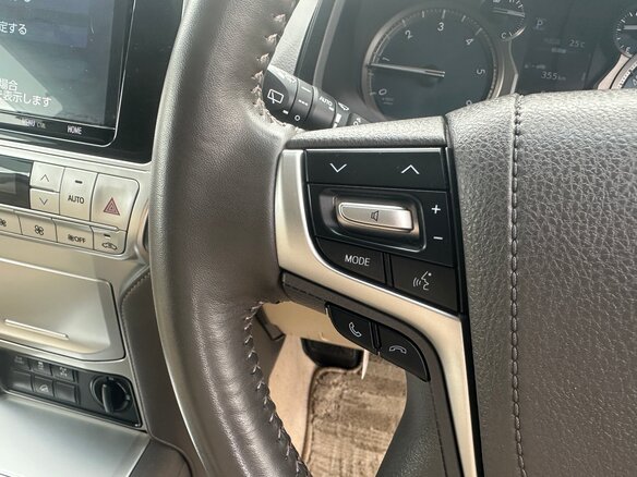 2021 Toyota Land Cruiser Prado 150 Series Рестайлинг 3, белый, 5700000 рублей - вид 22