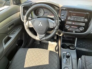 2013 Mitsubishi Outlander III, чёрный, 1400000 рублей, вид 4