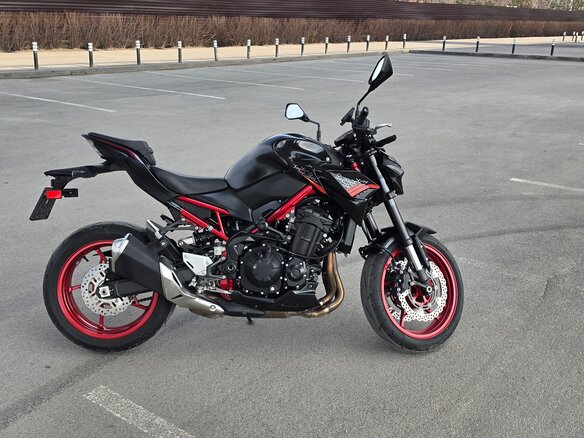 2021 Kawasaki Z 900, красный, 1000000 рублей - вид 9