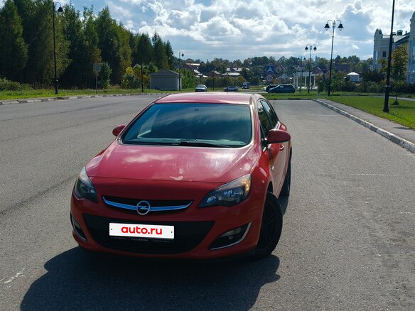 2012 Opel Astra J Рестайлинг, красный, 840000 рублей - вид 2