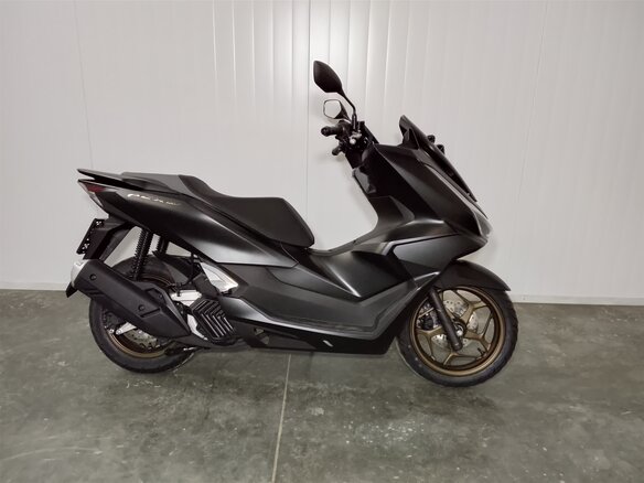 2025 Honda PCX 160, чёрный, 399000 рублей - вид 3
