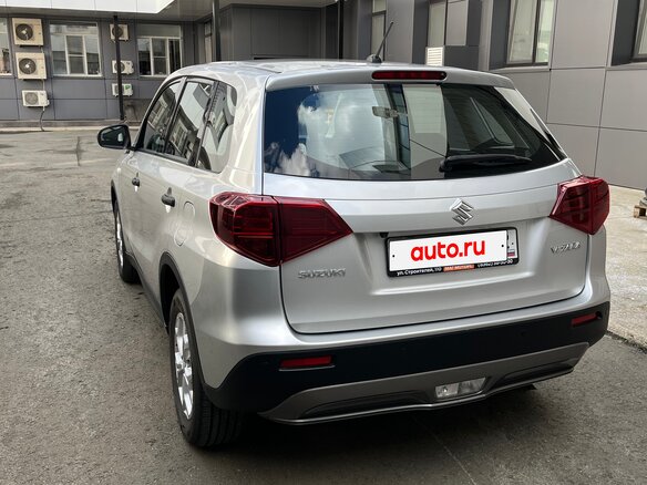 2021 Suzuki Vitara II Рестайлинг, серый, 2100000 рублей - вид 4