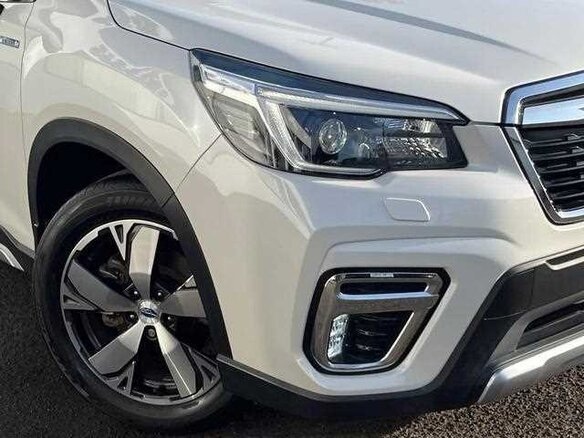 2021 Subaru Forester MHEV V, белый - вид 2
