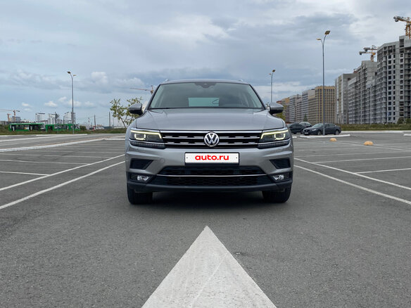 2019 Volkswagen Tiguan II, серебристый, 3100000 рублей