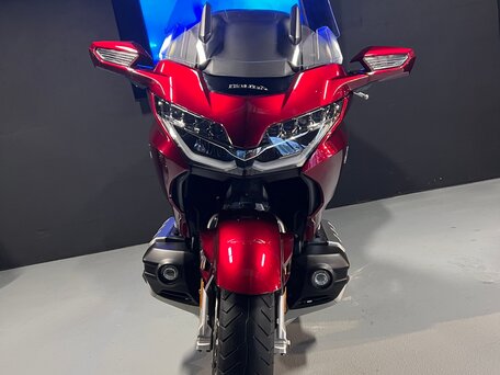 2017 Honda GL 1800 Gold Wing, красный, 1970000 рублей, вид 3