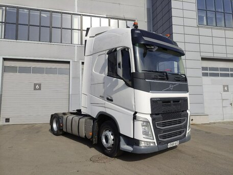 2017 Volvo FH, белый, 7550000 рублей, вид 4
