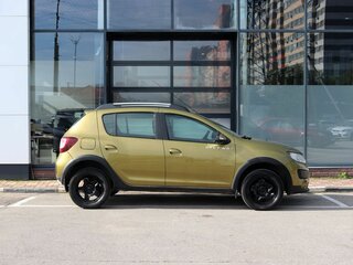 2016 Renault Sandero Stepway II, зелёный, 837000 рублей, вид 3