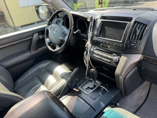 2008 Toyota Land Cruiser 200 Series, серебристый, 2800000 рублей, вид 5