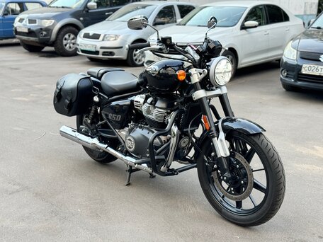 2025 Royal Enfield Super Meteor, чёрный, 690000 рублей, вид 5