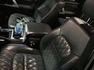 2016 Toyota Land Cruiser 200 Series Рестайлинг 2, чёрный, 6950000 рублей, вид 5