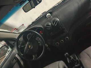 2011 Chevrolet Aveo I Рестайлинг, серебристый, 550000 рублей, вид 5