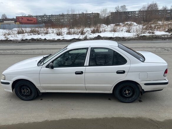 1999 Nissan Sunny B15, белый - вид 4