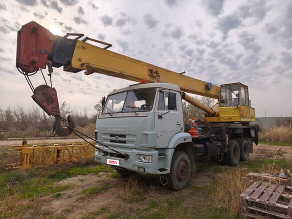 2001 КамАЗ 53215, серый, 2200000 рублей