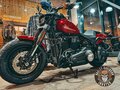 2021 Harley-Davidson Fat Bob, красный, 2050000 рублей - вид 2