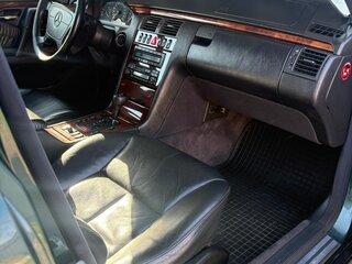 1998 Mercedes-Benz E-Класс 280 II (W210, S210), зелёный, 600000 рублей, вид 3