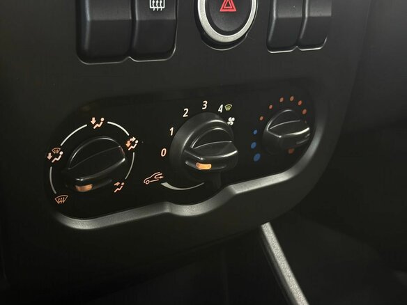 2015 Lada (ВАЗ) Largus I, чёрный, 575000 рублей - вид 13