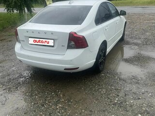 2011 Volvo S40 II Рестайлинг, белый, 1100000 рублей, вид 4