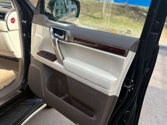 2010 Lexus GX 460 II, чёрный, 3200000 рублей - вид 17