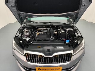 2023 Skoda Superb III Рестайлинг, серый, 1590000 рублей, вид 4