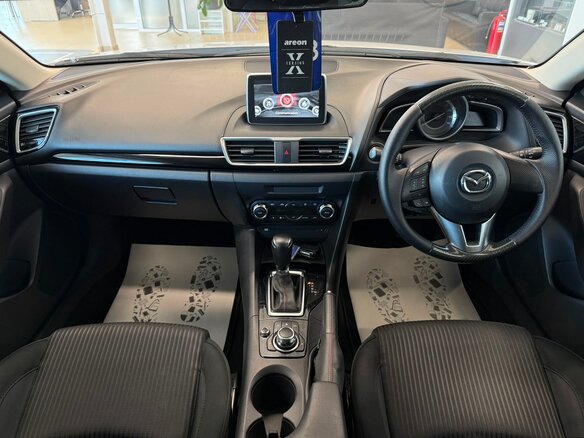 2013 Mazda Axela II Рестайлинг, белый, 1299000 рублей - вид 16