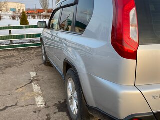 2011 Nissan X-Trail II Рестайлинг, серебристый, 1100000 рублей, вид 3