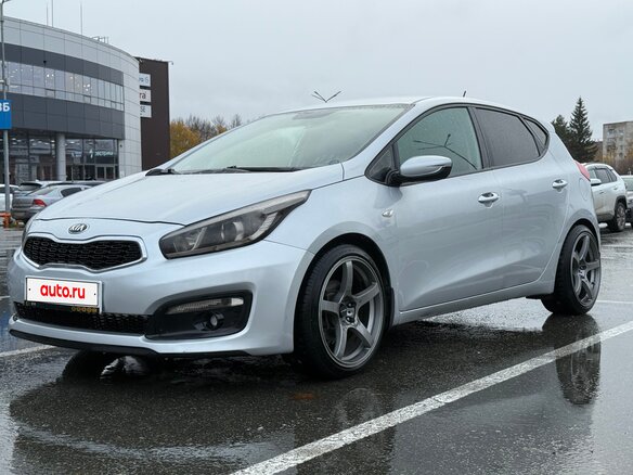 2016 Kia Ceed II Рестайлинг, серебристый, 1250000 рублей