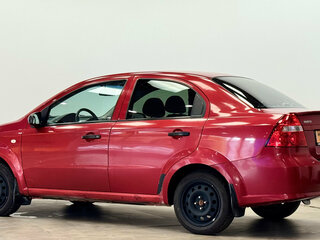 2007 Chevrolet Aveo I Рестайлинг, красный, 220000 рублей, вид 3