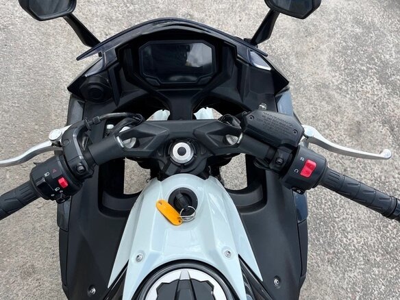 2022 Kawasaki ER-6N, чёрный, 800000 рублей - вид 5