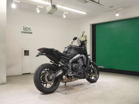 2025 Yamaha MT-09 (FZ-09), чёрный, 1277000 рублей, вид 5