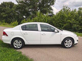 2013 Opel Astra H Рестайлинг, белый, 750000 рублей, вид 4