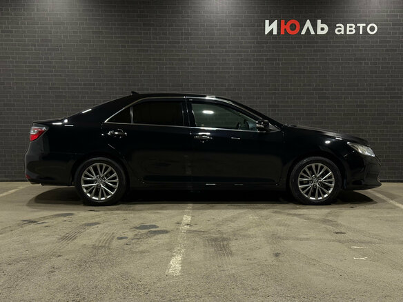 2016 Toyota Camry VII (XV50) Рестайлинг, чёрный - вид 3