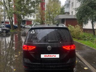 2015 Volkswagen Touran II, чёрный, 1450000 рублей, вид 2