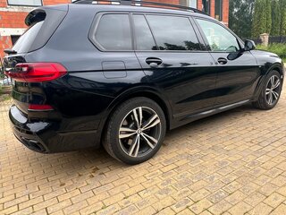 2020 BMW X7 40i I (G07), чёрный, 7800000 рублей, вид 2