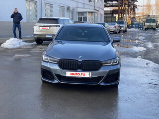2020 BMW 5 серии 540i VII (G30/G31/G38) Рестайлинг, серебристый, 4900000 рублей, вид 2
