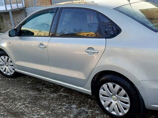 2011 Volkswagen Polo V, серебристый, 650000 рублей, вид 4