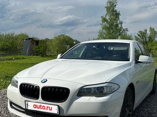 2011 BMW 5 серии 520d VI (F10/F11/F07), белый, 1690000 рублей, вид 2