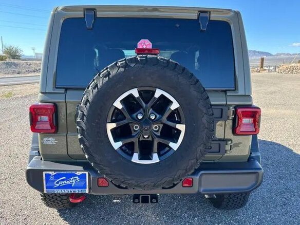2025 Jeep Wrangler IV (JL) Рестайлинг, зелёный, 8561021 рублей - вид 3
