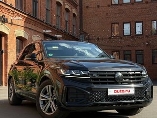 2024 Volkswagen Touareg III Рестайлинг, коричневый, 10950000 рублей, вид 4