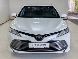 2021 Toyota Camry VIII (XV70), белый, 2945000 рублей, вид 2
