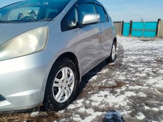 2008 Honda Fit II, серебристый, 650000 рублей, вид 3