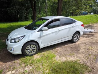 2011 Hyundai Solaris I, белый, 450000 рублей, вид 4
