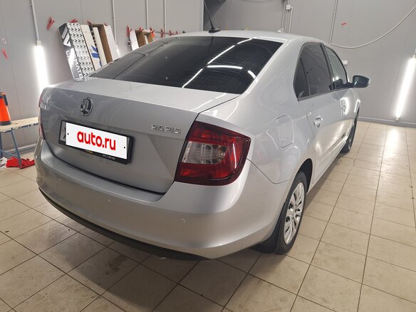 2018 Skoda Rapid I Рестайлинг, серебристый, 800000 рублей - вид 13
